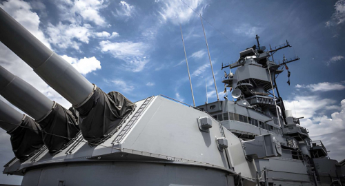 Il fragile stallo nello Stretto di Hormuz: dinamiche geopolitiche e ricadute sull'economia globale